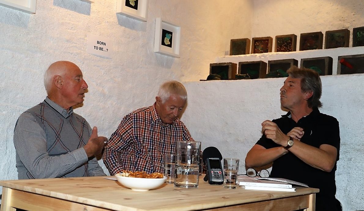 Wilhelm Zimmermann und Siegfried Köll im Gespräch mit Erich Ledersberger. (Foto: Knut Kuckel)